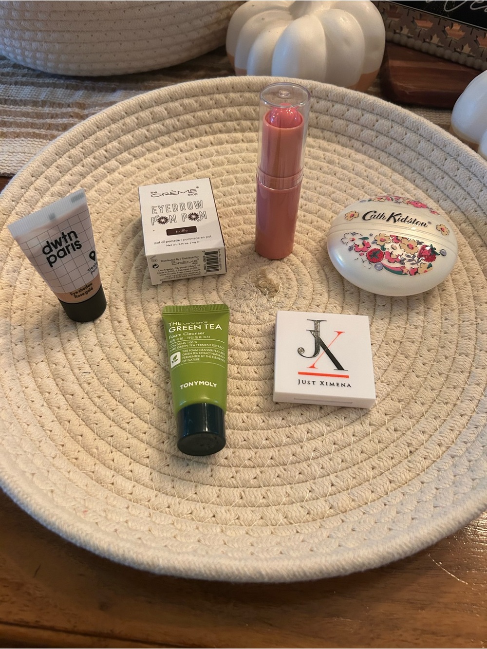Women’s Beauty Bundle. 6 Piece